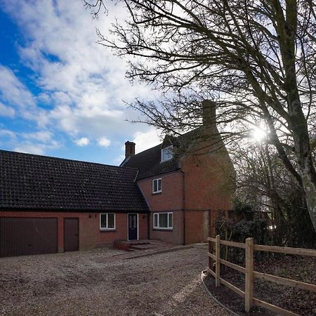 Unique 5Bd Farm House Perfect For Relaxing Ipswich Exterior foto