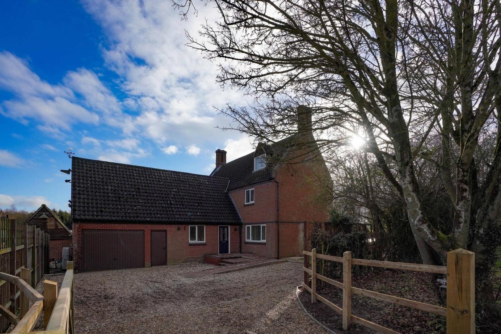 Unique 5Bd Farm House Perfect For Relaxing Ipswich Exterior foto
